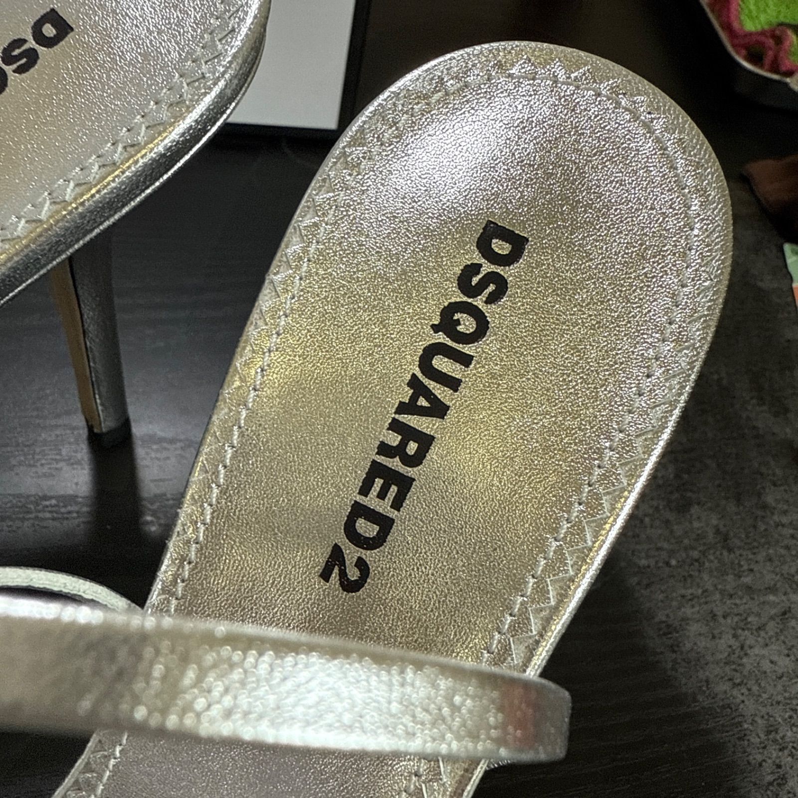 DSQUARED2 ディースクエアード