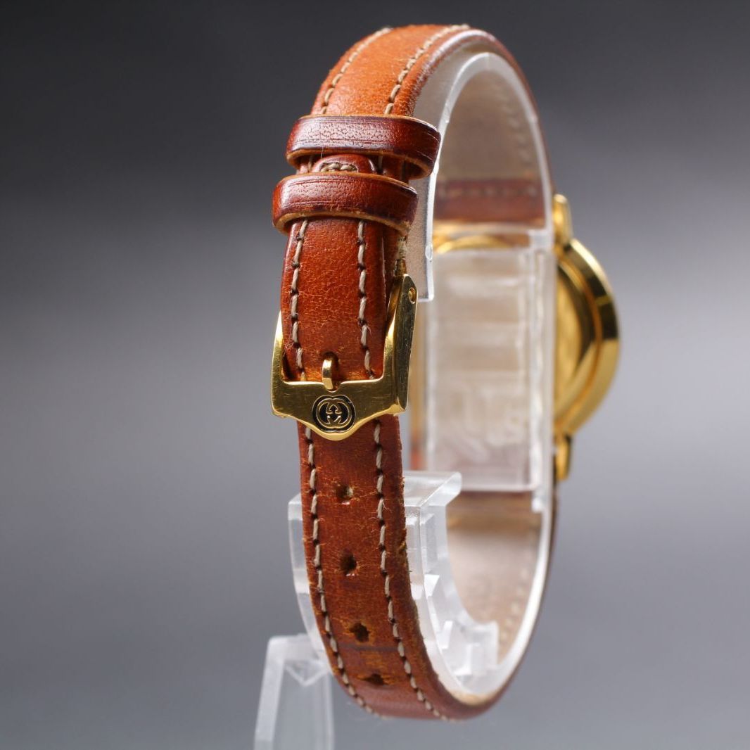 145【美品】 Vintage Gucci 3000.2.L GOLD グッチ クォーツ