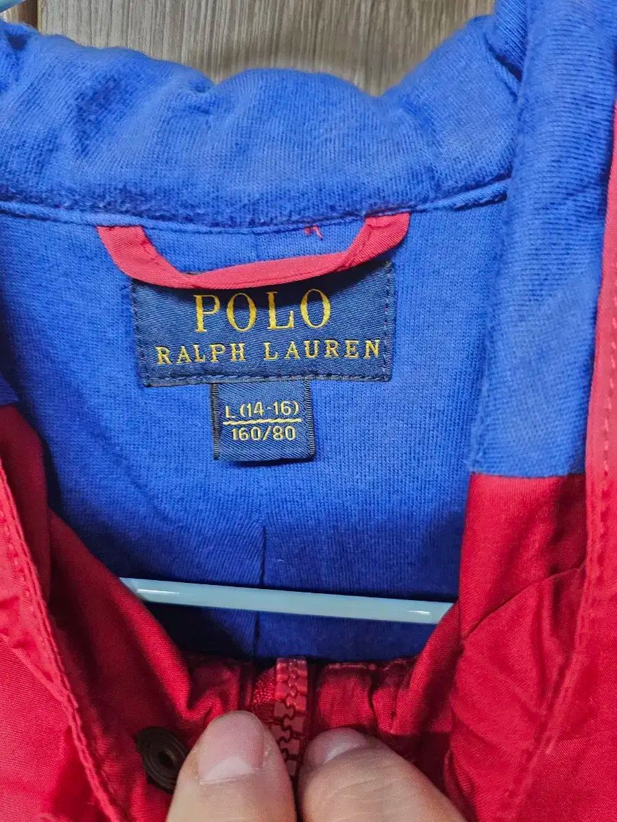 ファッションブログ ポロ Ralph Lauren ラルフローレン 赤 フード ウィンドブレーカー 14 16