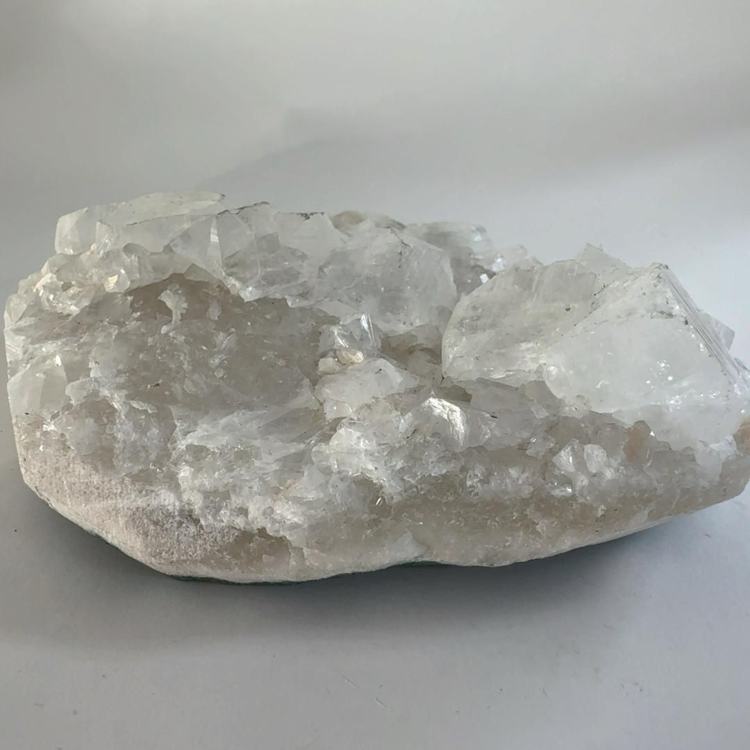 E27542】アポフィライト 魚眼石 インド Apophyllite 天然石 鉱物 原石