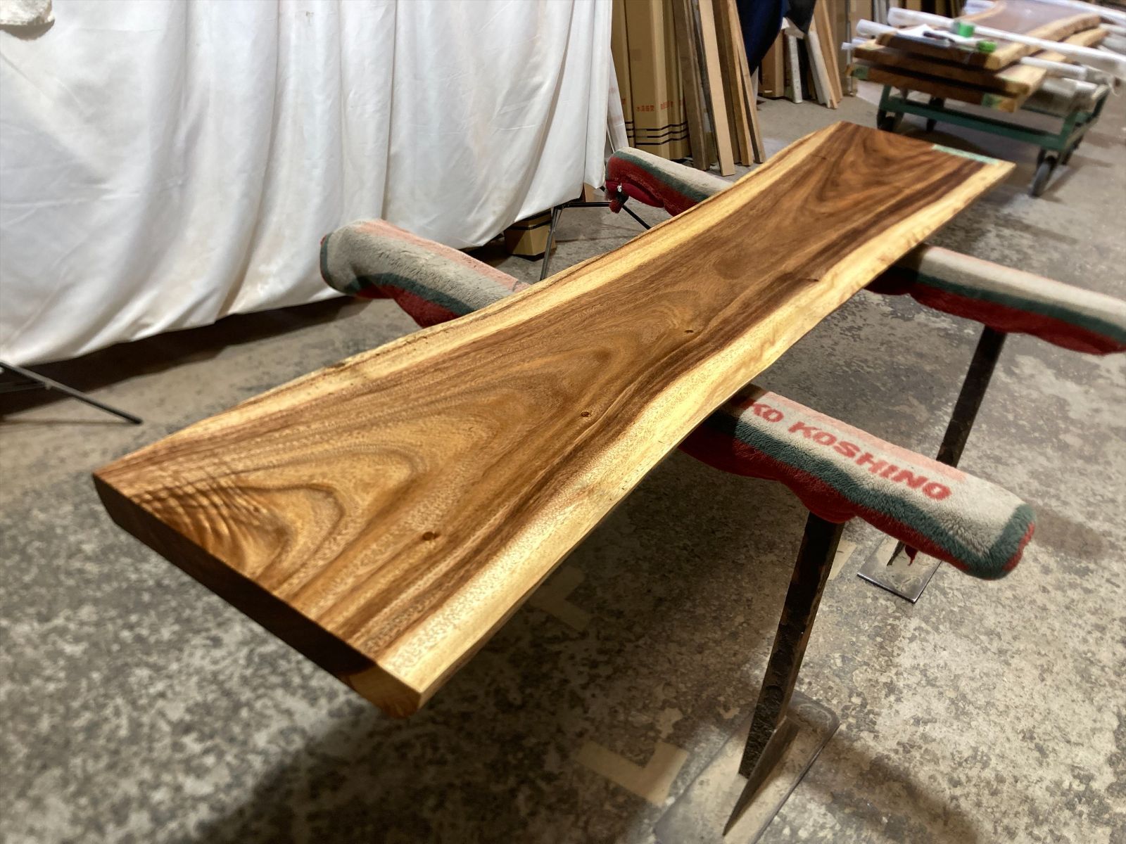 モンキーポッド9290 一枚板無垢 乾燥材 2190x460-410x50mm カウンター センターテーブル 内装 棚 店舗 住宅 インテリア マンション