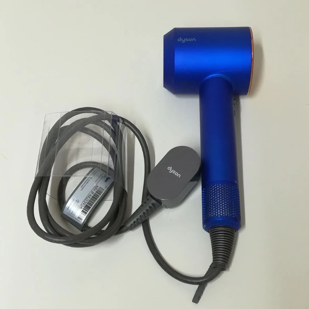 Dyson Supersonic ヘアドライヤー ケース付き Dyson Supersonic ヘア