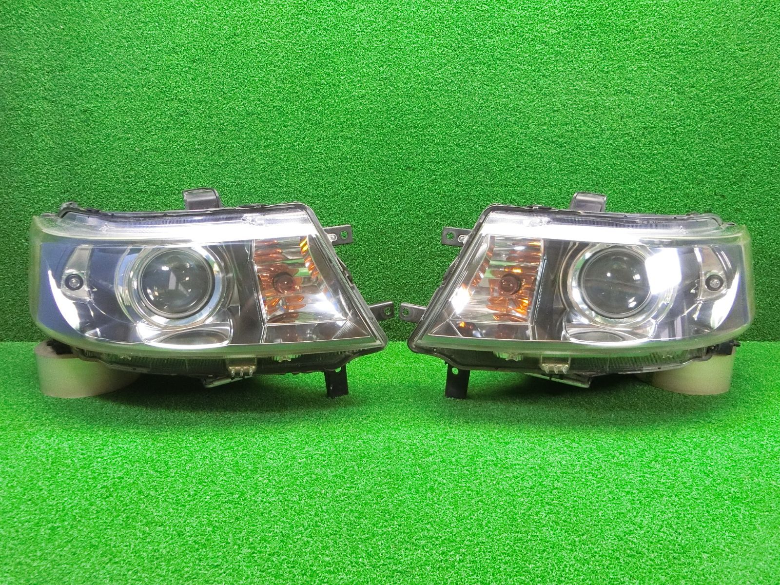 11331 コーティング済 ワゴンR スティングレー MH23S ヘッドライト 左右セット KOITO 100-59191 研磨済 破損なし