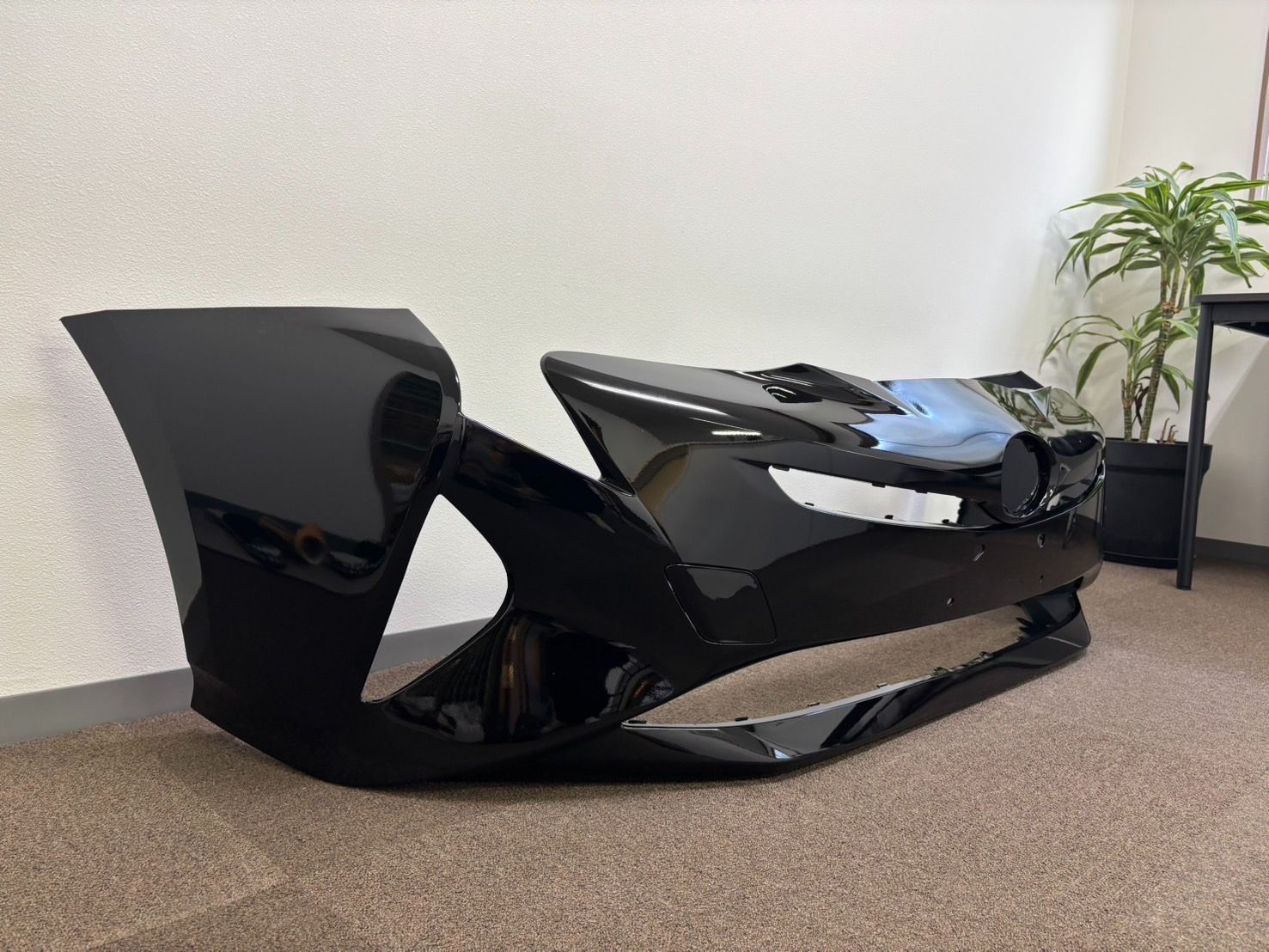 (60)50プリウス　社外前期　ブラック　フロントバンパーフェイス TOYOTA 50系プリウス/50プリウス前期 フロントバンパー/ブラック
