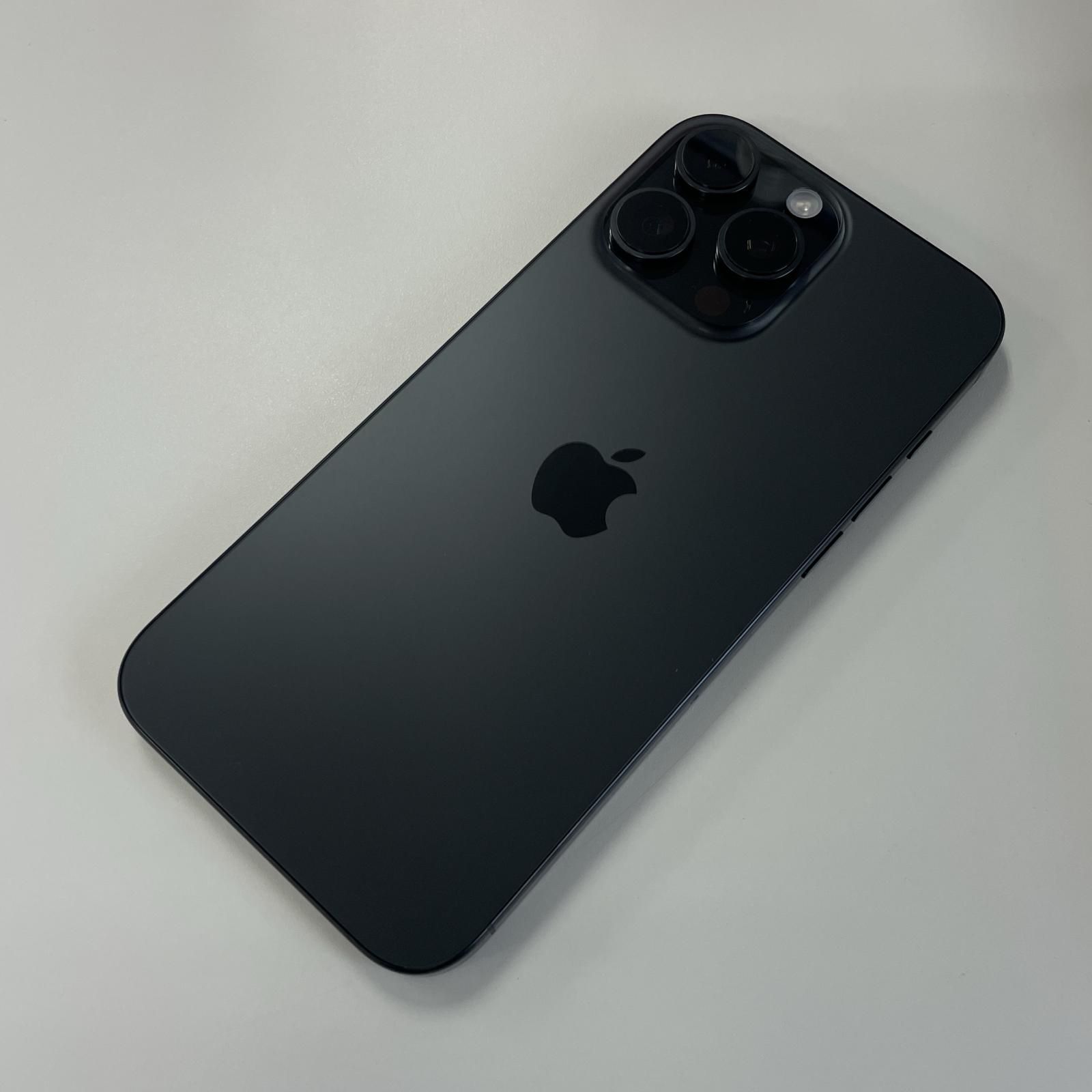 SIMフリー iPhone 16 Pro Max 256GB ブラックチタニウム
