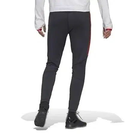 22 ー 23 FCバイエルン ミュンヘン プロ トレーニング パンツ