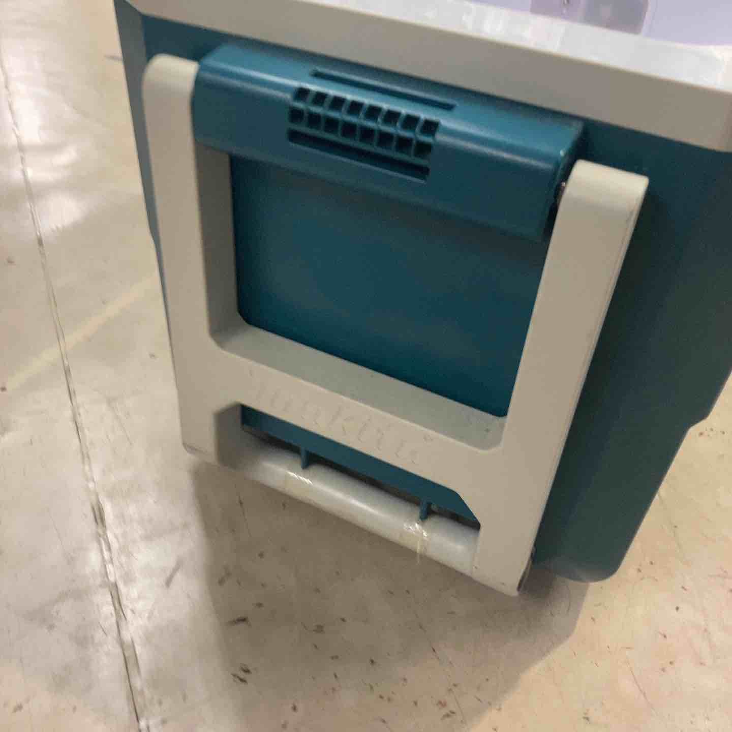 makita コードレス冷温庫