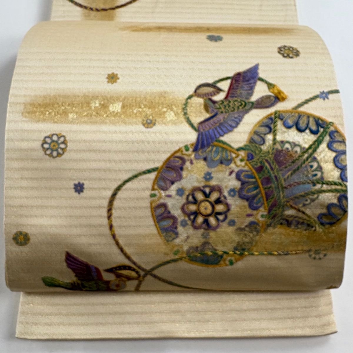 袋帯 名品 鼓 鳥 刺繍 金銀彩 ベージュ お太鼓柄 正絹