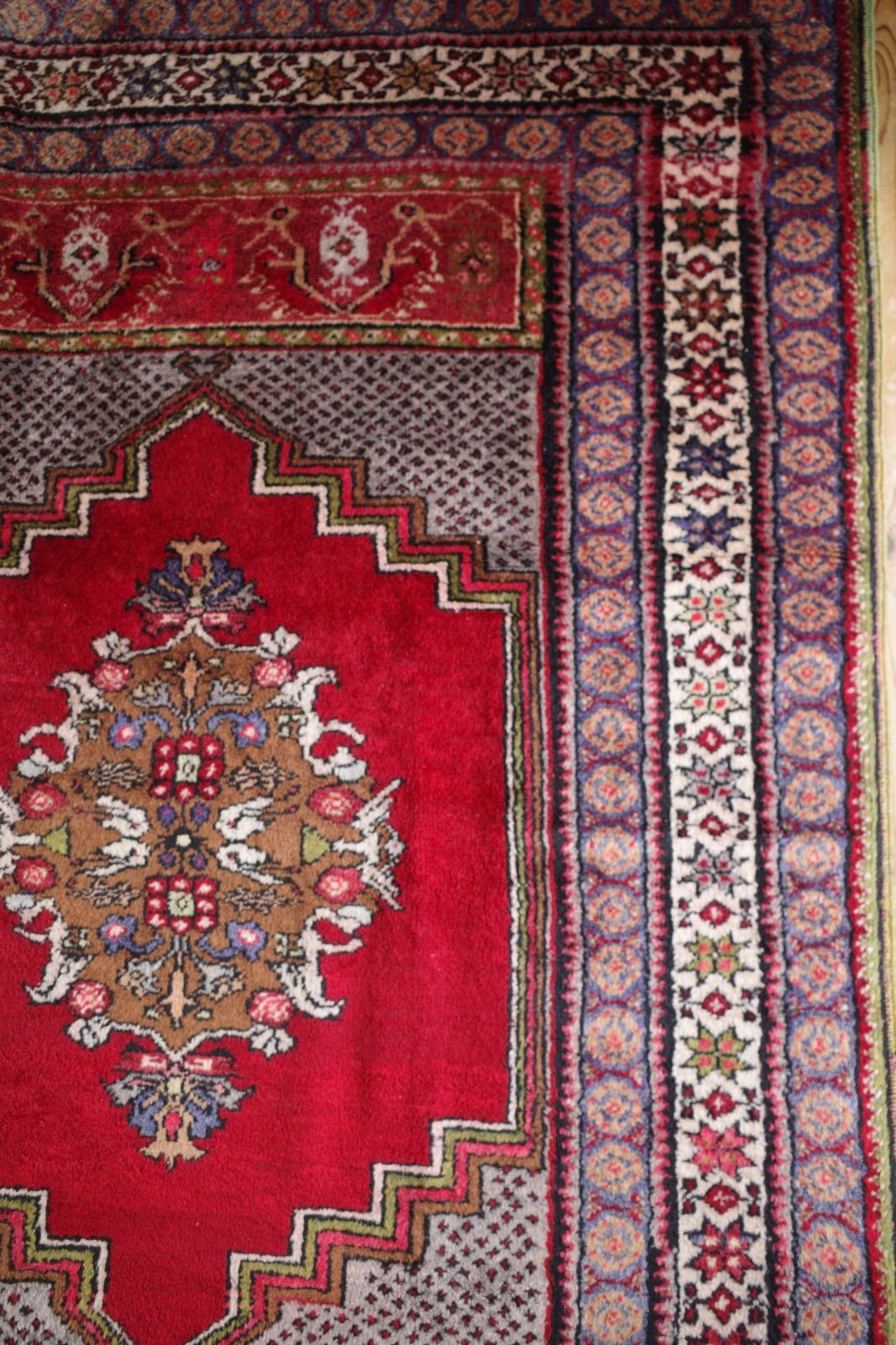 クルシェヒル絨毯 ヴィンテージラグ