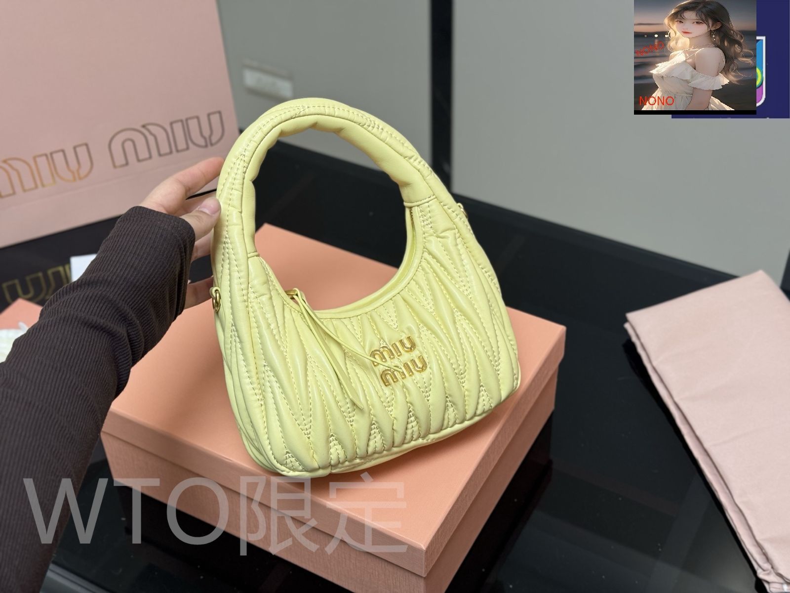 ◆完売必至◆【MiuMiu】Wander ホーボーバッグ 送料関税込☆MIU MIU マトラッセ ワンダー ミニ ホーボー バッグ