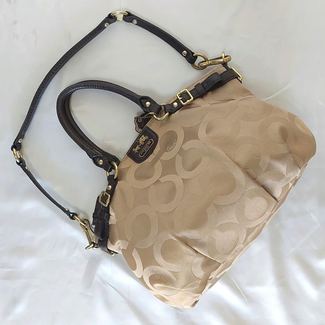 美品】COACH コーチ オプアートショルダーバッグ サテン