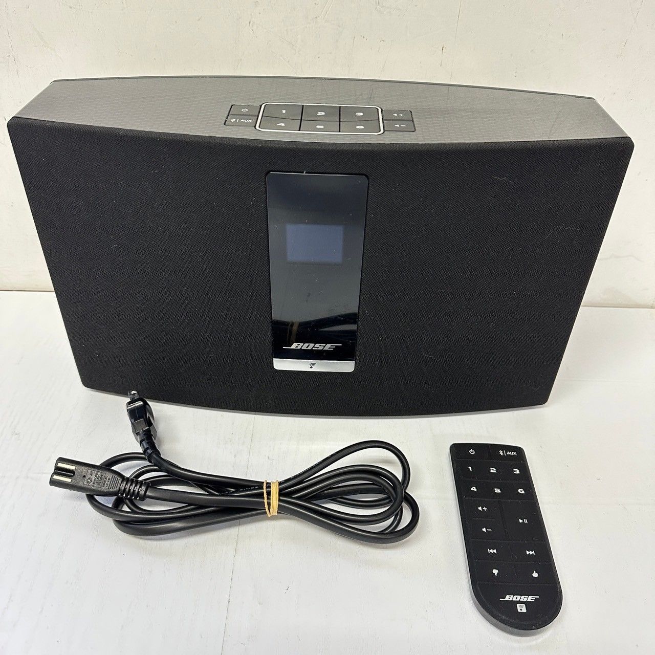 BOSE SOUNDTOUCH 20 WIRELESS MUSIC SYSTEM13000円は厳しいです
