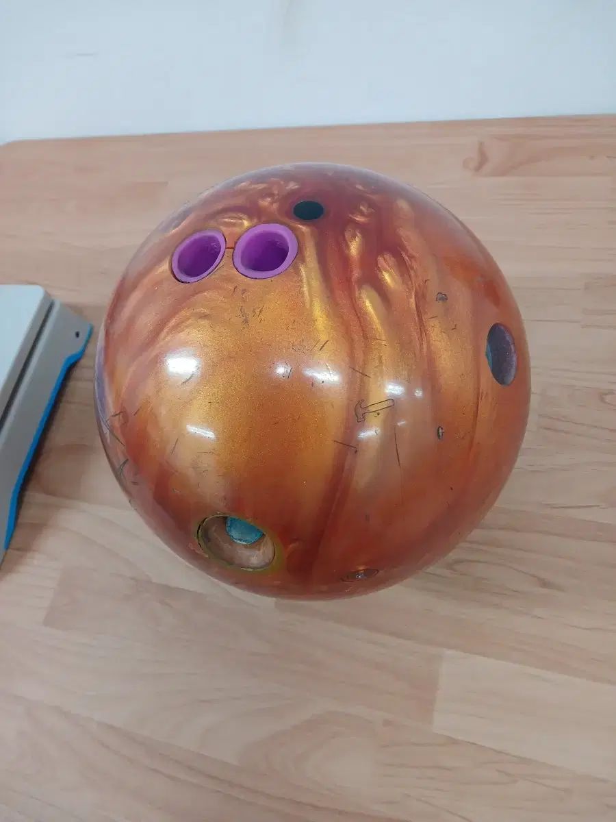 中古ボーリングボール 15p black widow（ブラックウィドウ） 注入