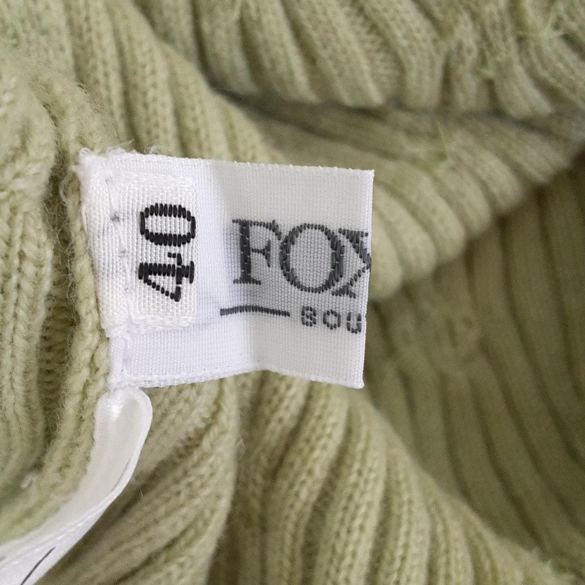 ノースリーブセーター