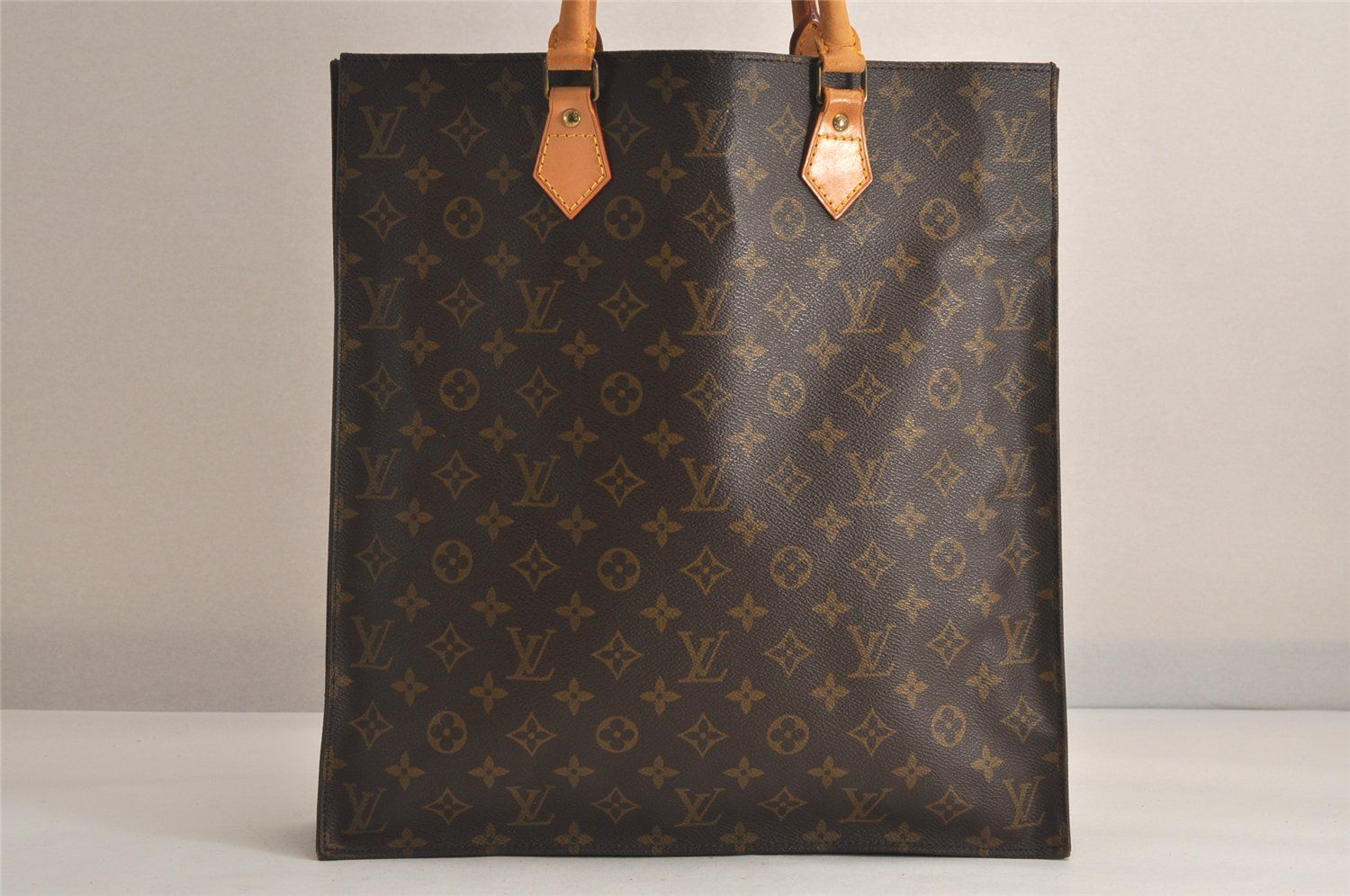 LOUIS VUITTON ルイヴィトン モノグラム サックプラ ハンドトート