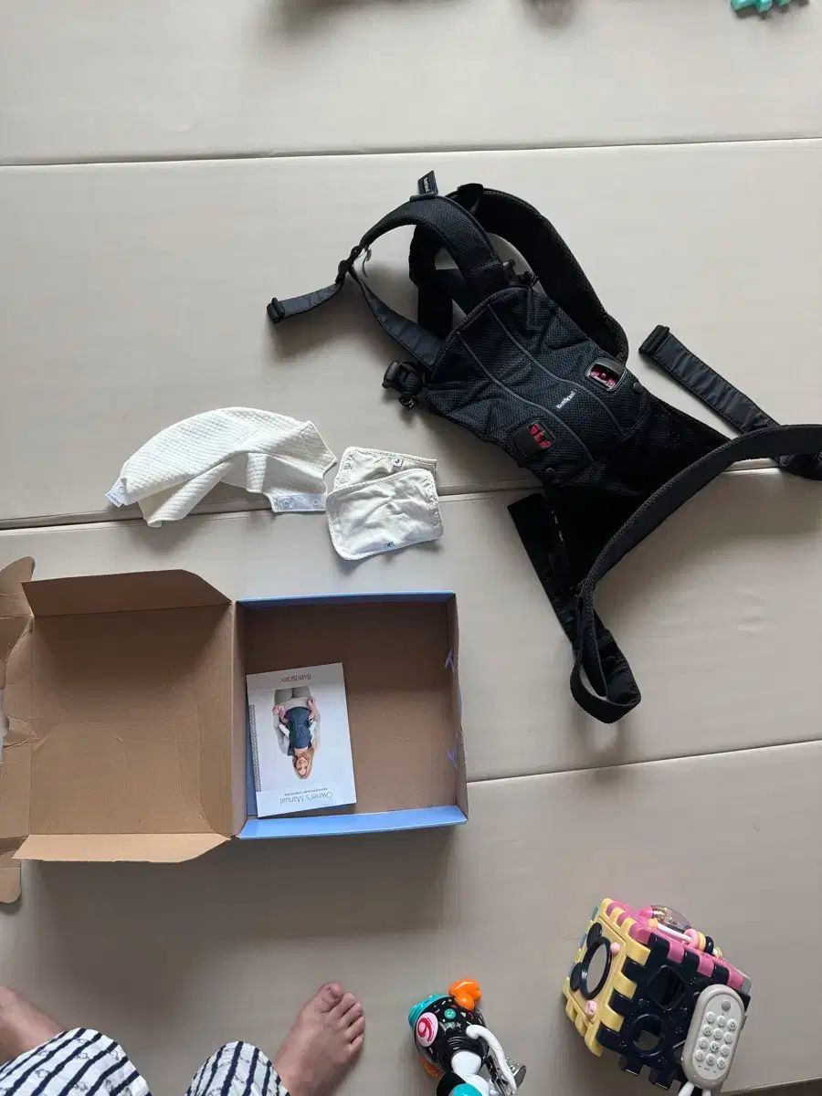 赤ちゃん ベビーキャリア キャリアオン 黒