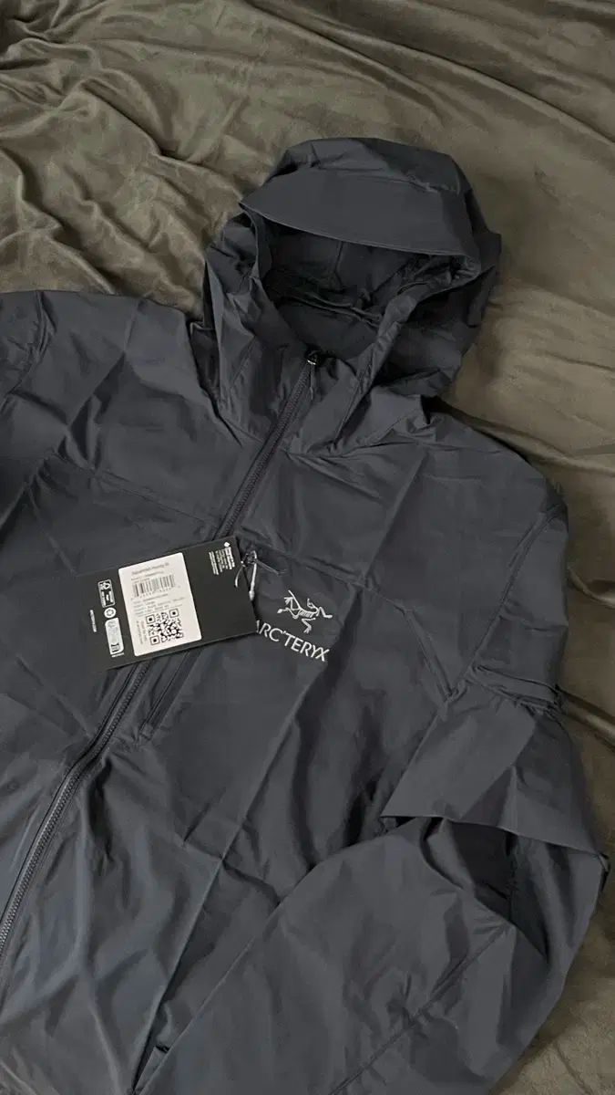 ARC TERYX アークテリクス スコーミッシュ フーディー パーカー ウィンドブレーカー ジャケット ブラック サファイア L