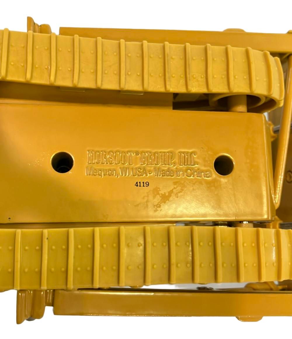 美品 Norscot ミニカー 1/50 CAT D11R トラックタイプ トラクター