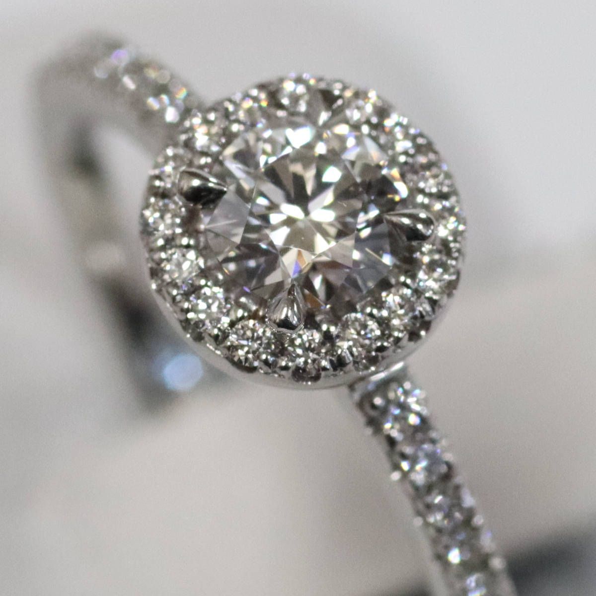 イノーヴェ Pt950ダイヤモンドリング D0.274 2.8g #6 - メルカリ 