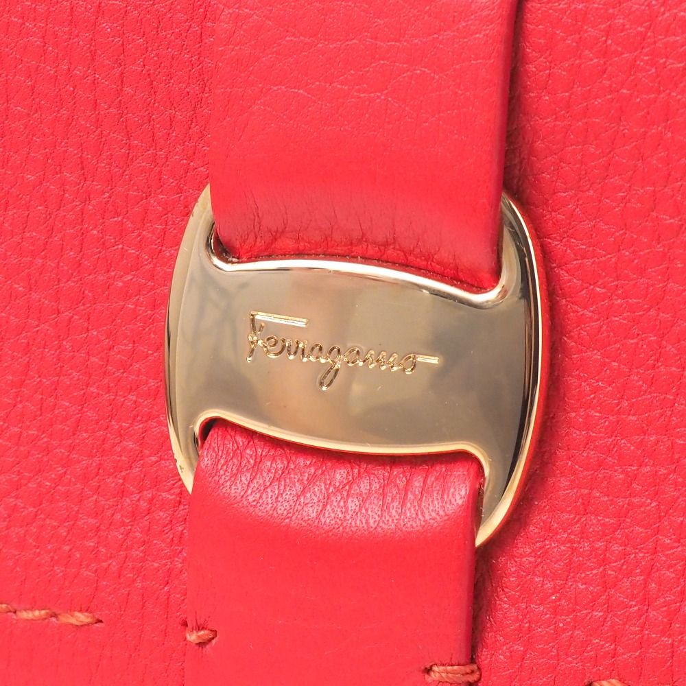 サルバトーレ フェラガモ 二つ折り財布 ヴァラリボン レッド サルヴァトーレフェラガモ Salvatore Ferragamo 二つ折り財布 ヴァラ  リザード調 レッド ゴールド レディース 中古 Salvatore Ferragamo サルヴァトーレフェラガモ ヴァラリボン Wホック二つ折り財布  レザー ...