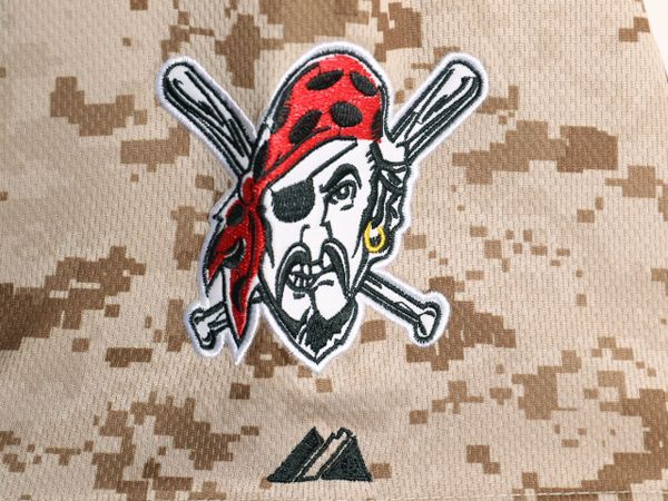パイレーツ ベースボール シャツ メンズ XL / MLB オフィシャル マジェスティック ユニフォーム 大リーグ デジタル デザート カモ ジャージ お得なクーポン配布中!】 パイレーツ ベースボール シャツ