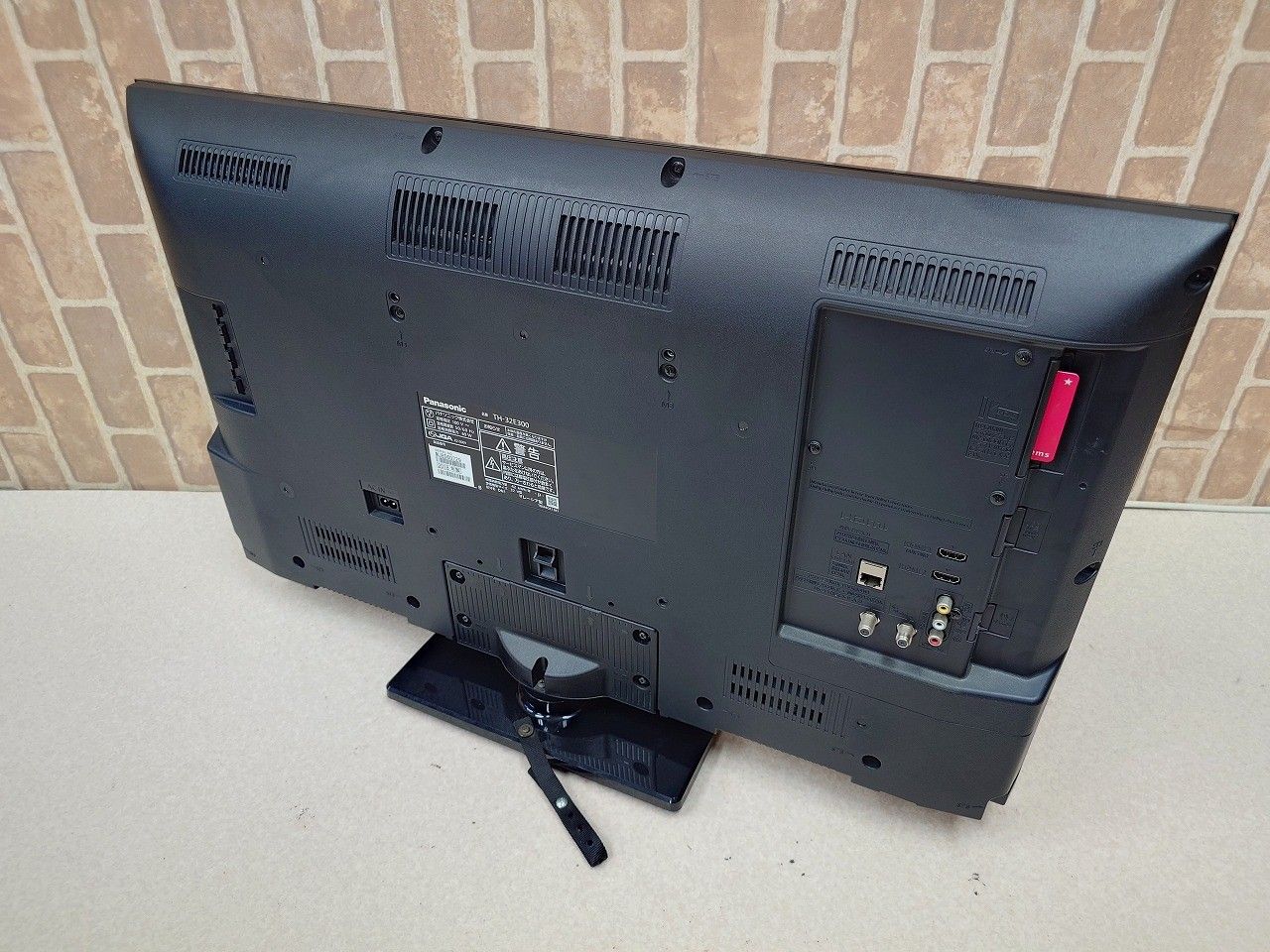 ☆状態良好☆ Panasonic パナソニック TH-32E300 32V型 液晶