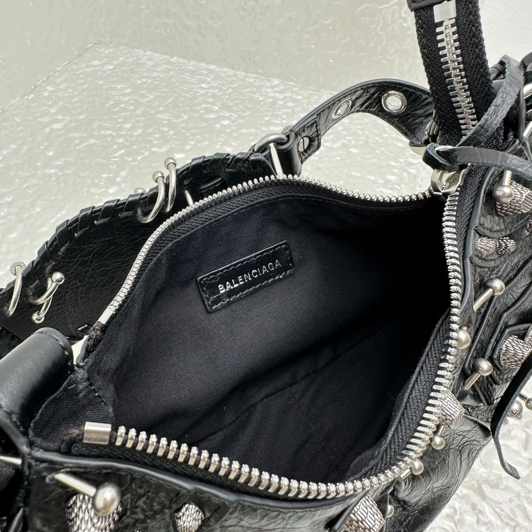 Balenciaga  LE CAGOLE XS ショルダーバッグ　ピアス付き