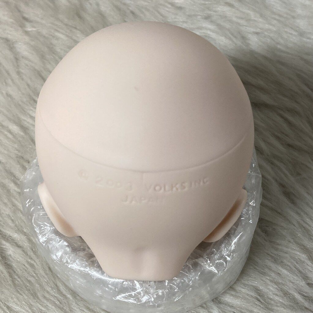 セミホワイト肌