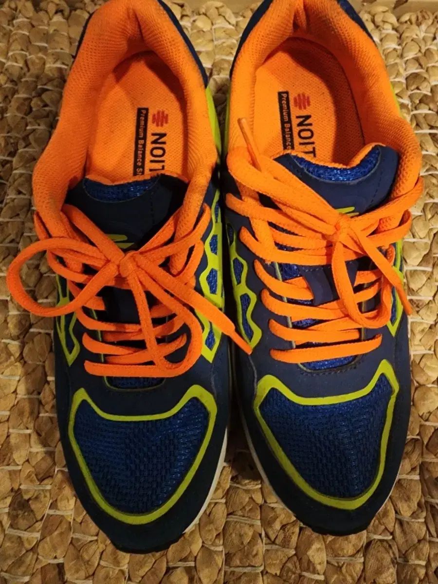 機能的な作業靴