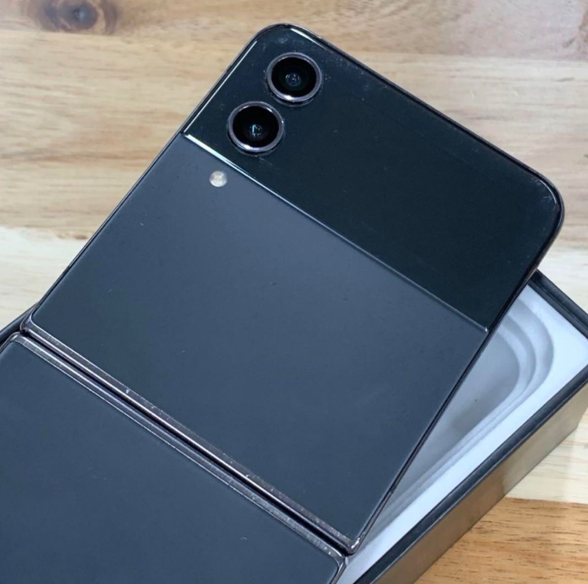 スマートフォン・携帯電話 Android Galaxy Flip 4｜128gb｜SIMフリー