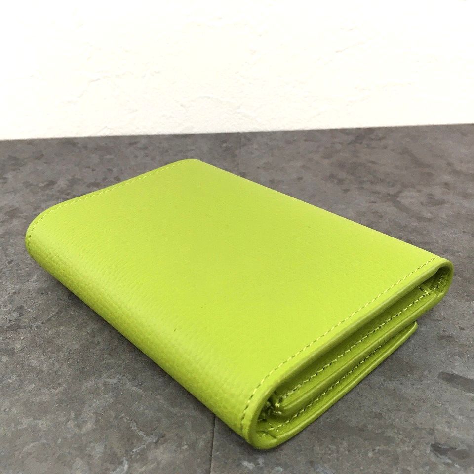 送料込み！ 極美品 LOEWE コンパクトウォレット グリーン 620 - メルカリ 