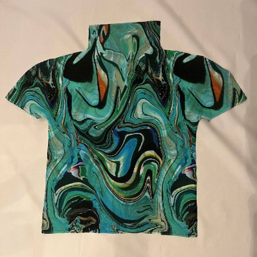 me ISSEY MIYAKE ミーイッセイミヤケ Pleated cut and sewn with a full pattern トップス MI03FK525 マルチ size F 代官山A05