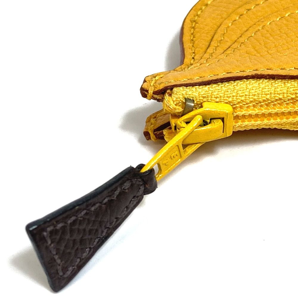 HERMES バナナ型コインケース イエロー　エルメス HERMES エルメス コインケース フルーツ バナナ レザー イエロー