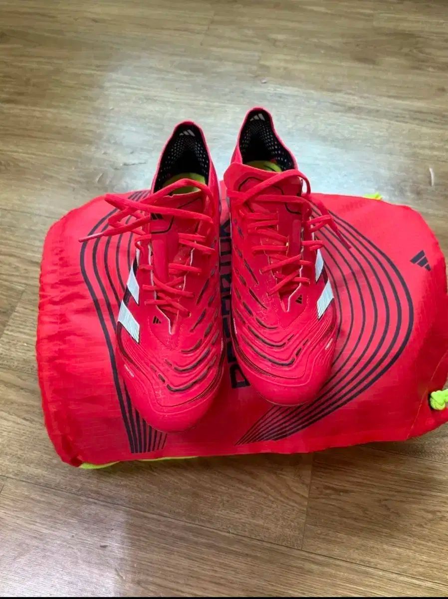 adidas アディダス