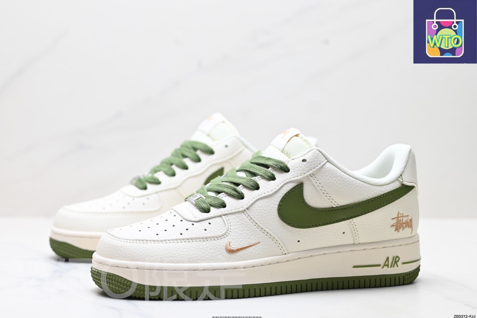 NIKE AIR FORCE 1'07 LV8 ピュアロートップのエアフォース