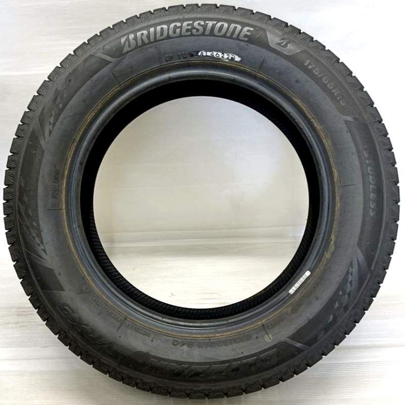 175|65R15 BRIDGESTONE BLIZZAK VRX3 4本 スタッドレスタイヤ ブリヂストン ブリザック VRX3 アクア ヤリス フィット キューブ ノート イグニス などに タイヤ 15インチ