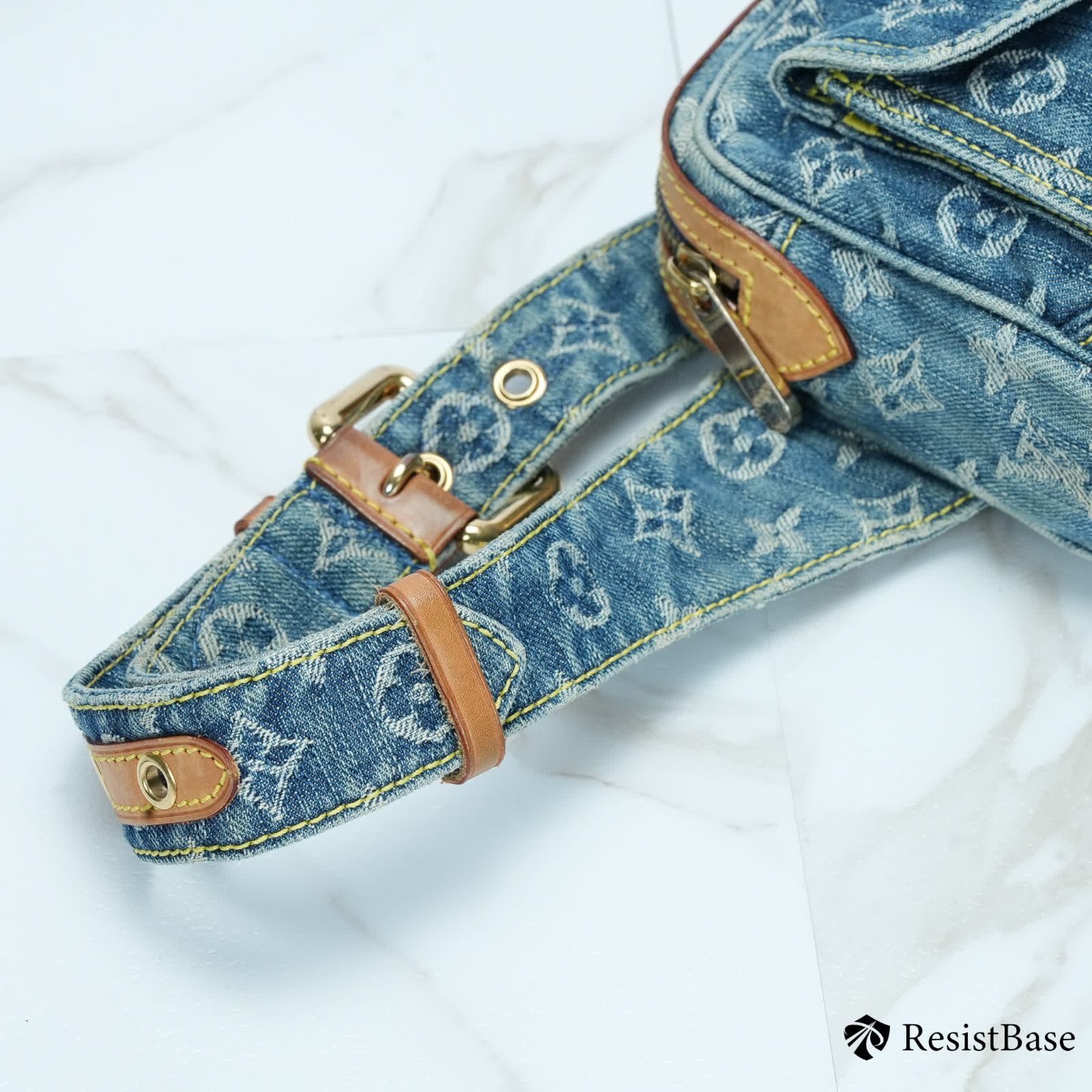 LOUIS VUITTON 青 モノグラム ボディバッグ ルイ・ヴィトン」から青の