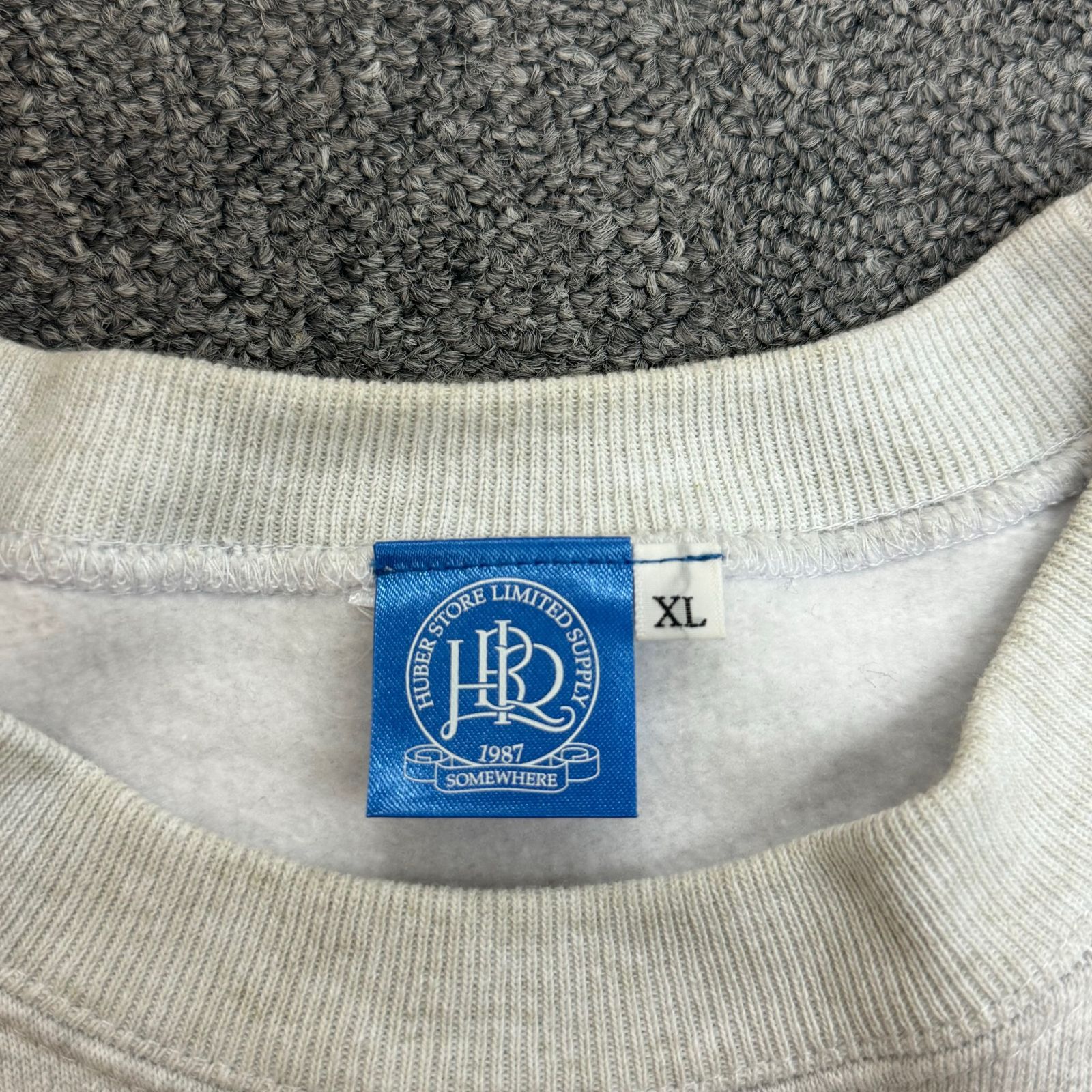 HuberStore / Emblem Crewneck Sweat