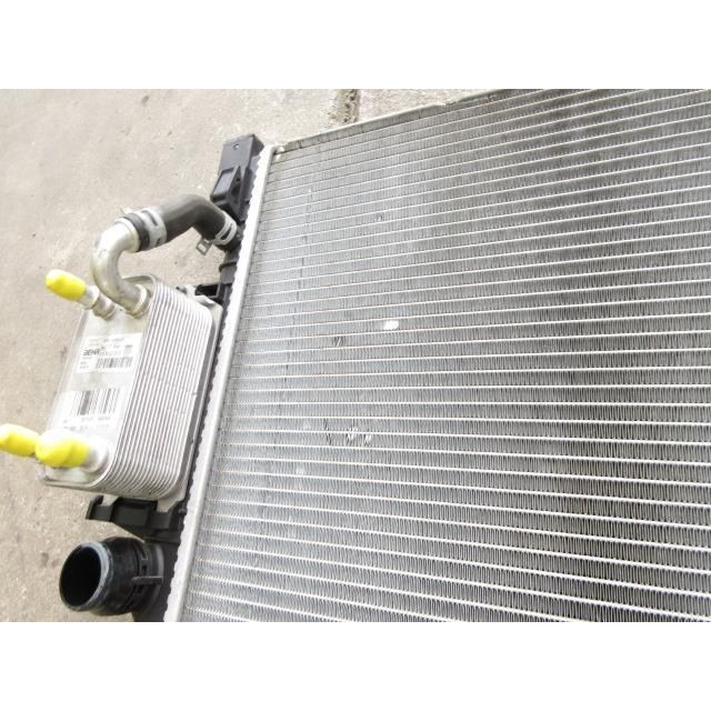 DBA-FB4164T ラジエーター