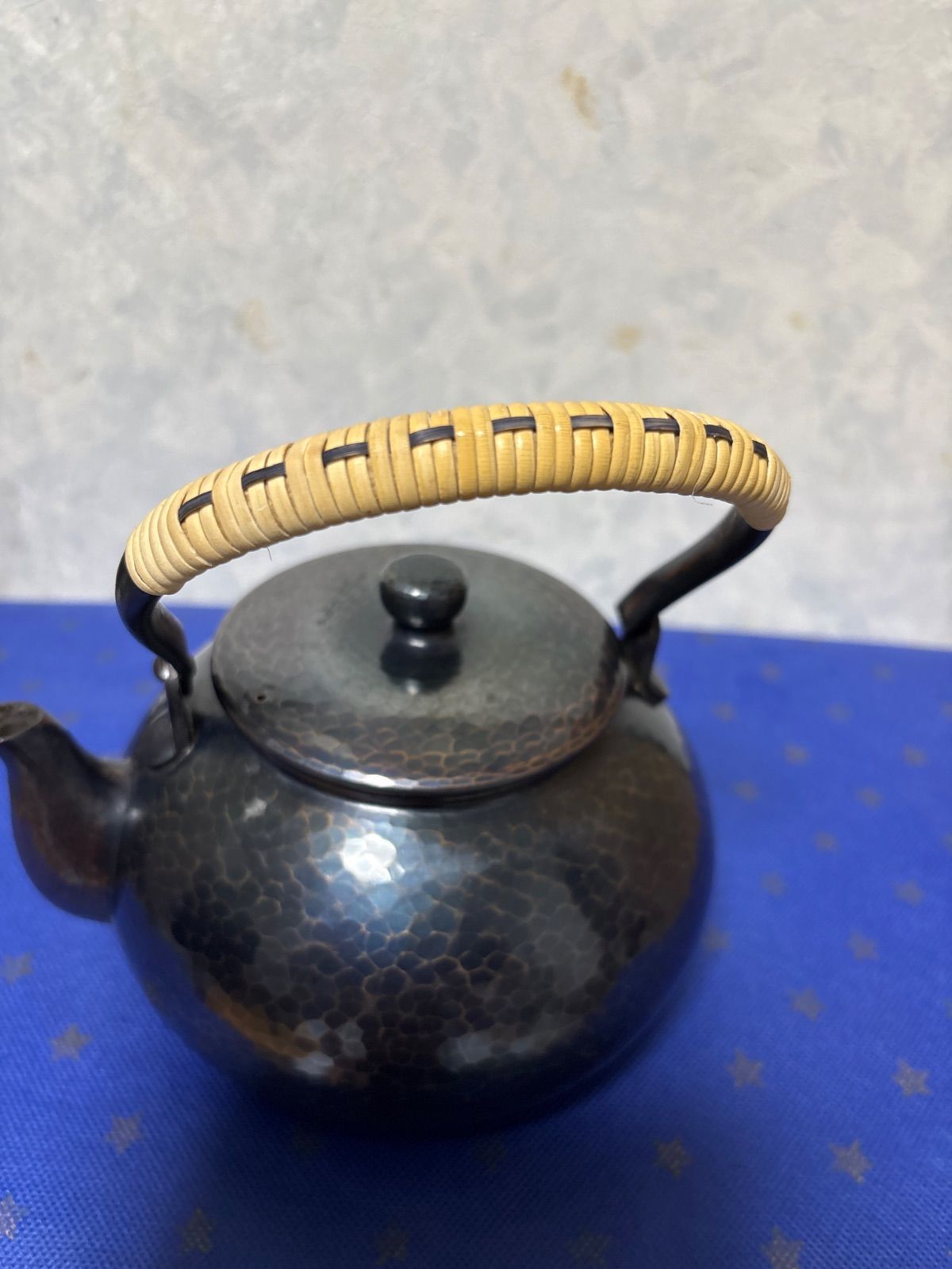 【美品】玉川堂 鎚起銅器 湯沸 紫金色 玉川堂 紫金色 湯沸 やかん 鎚起銅器 共箱 - メルカリ
