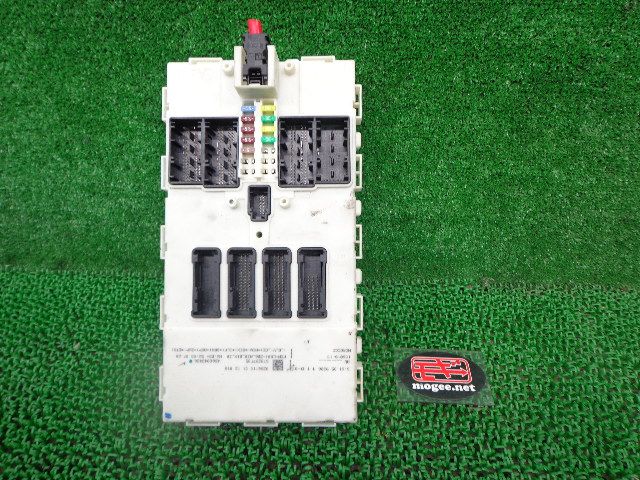 4FQ7005 BEE3 BMW 1シリーズ DBA-1A16 F20 前期型 2012年 116i スポーツ FEMコントロールユニット