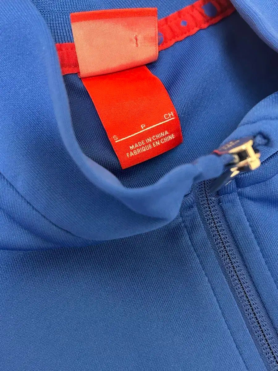 トラックジャージ