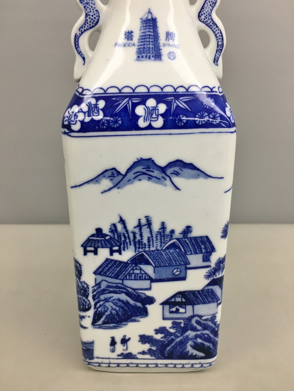 PAGODABRAND三十年陳釀 花雕酒 紹興酒 680ml A-252 塔牌 紹興酒 花雕酒 中国 PAGODA BRAND 陶器ボトル 景徳鎮製 酒