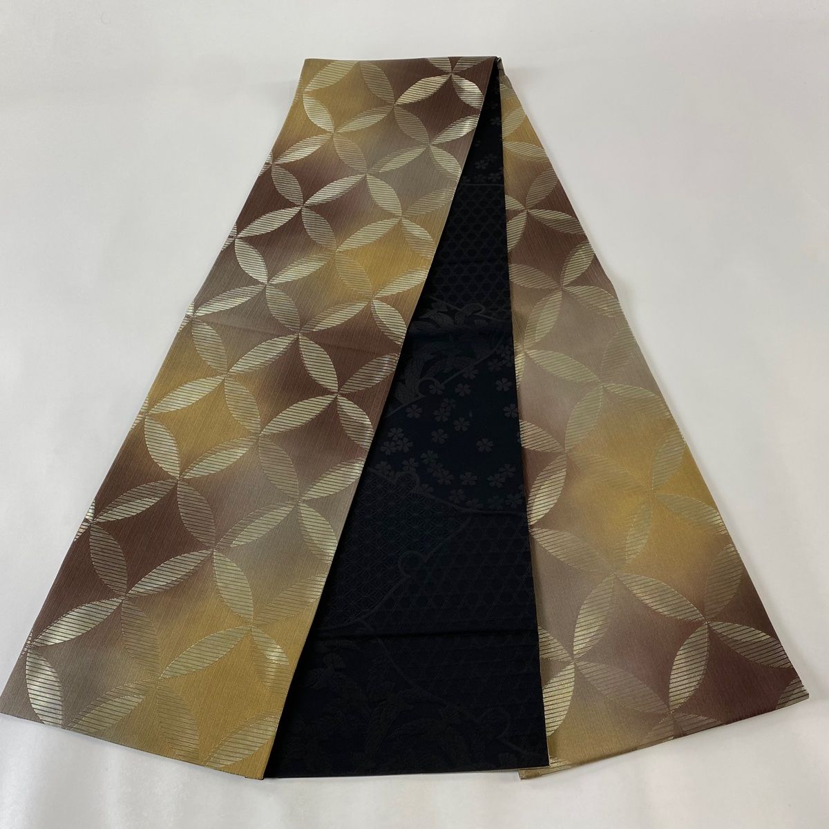 袋帯 美品 名品 斉藤三才 落款 七宝 金糸 茶色 全通 正絹 【中古