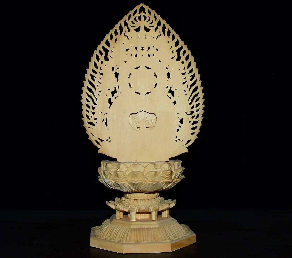 黄楊木彫 背屏蓮華 淨瓶観音仏像 置物 工芸品
