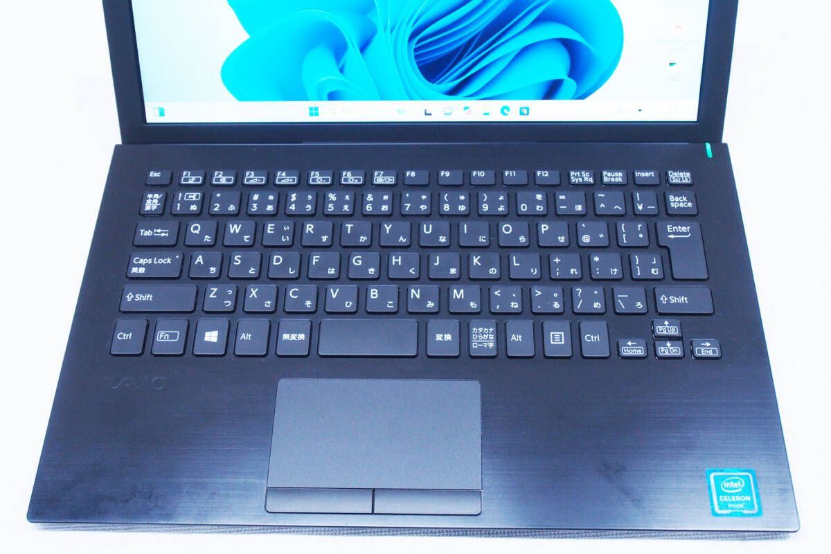 重量860g 11.6型 ノートパソコン VAIO Pro i5 8世代 カメラ