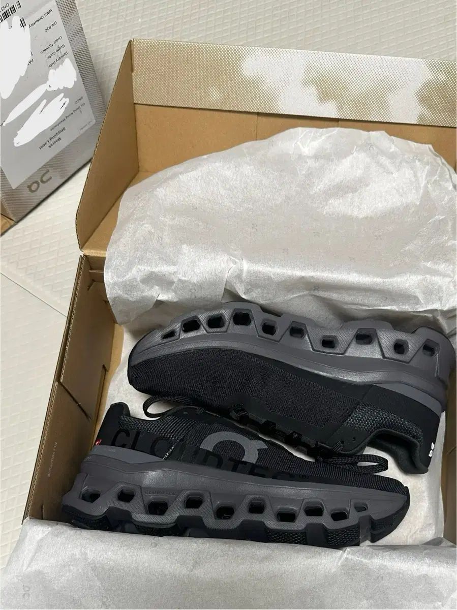 新商品 W 単ランニング クラウド MONSTER ブラック マグネット 240