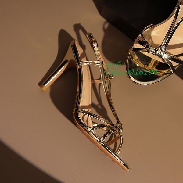 安定感 ヒールサンダル