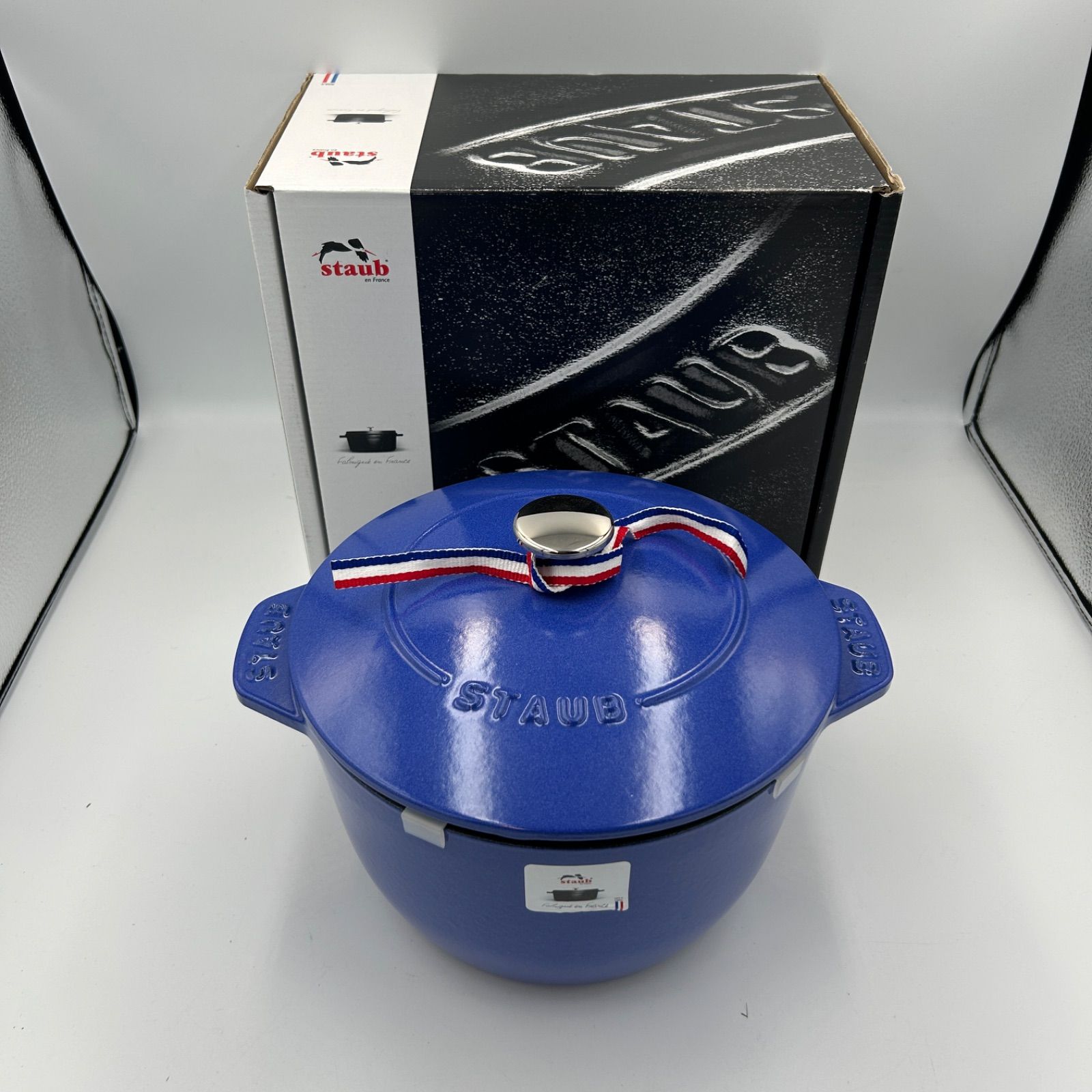 新品・未使用品】STAUB ストウブ ラ・ココット de GOHAN L 新品・未使用品】STAUB ストウブ ラ・ココット de GOHAN L