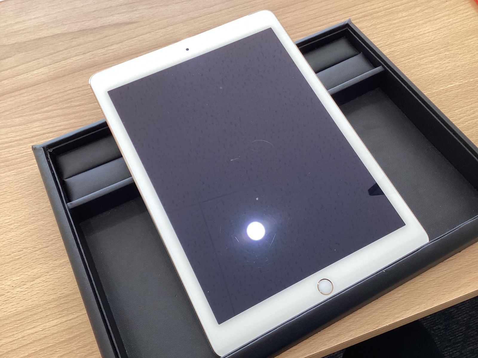 Apple iPad air2 セルラーモデル 61tT3QC5DaL._UF1000,1000_QL80_.jpg